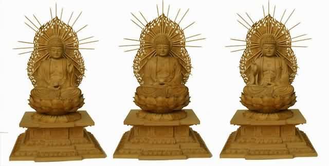 木雕三寶佛